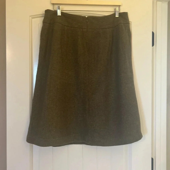 Vintage Bloomingdale’s 100% Wool Skirt - Picture 2 of 6